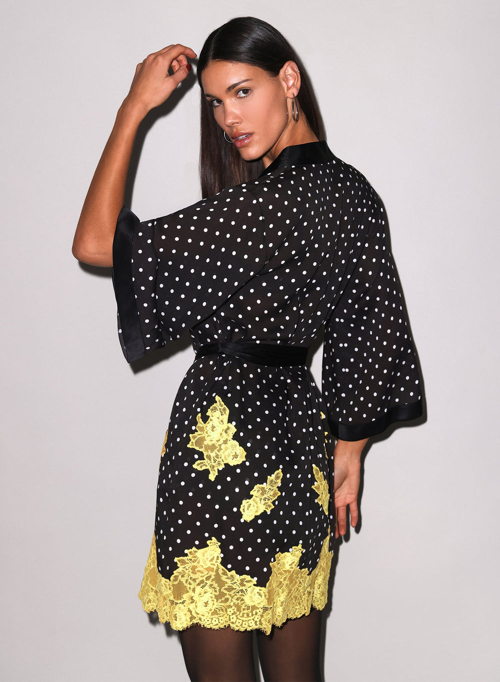 Fleur du Mal Juliet Lace Robe in black