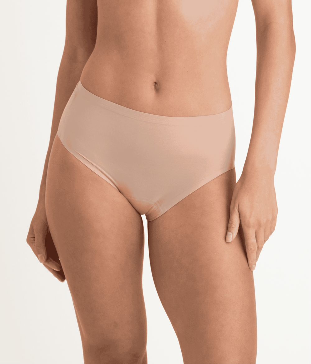 Leakproof Seamless High Waist in black | Saalt