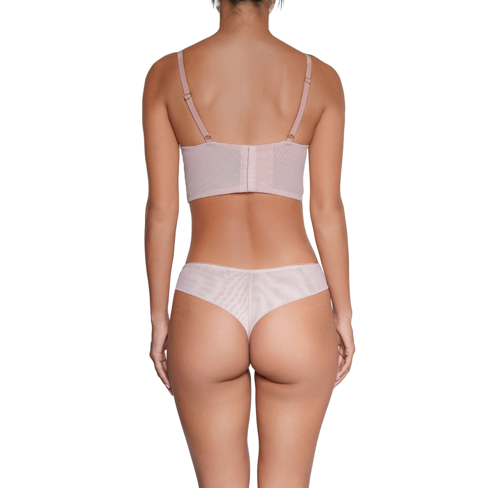 Élise Tanga | huit-lingerie