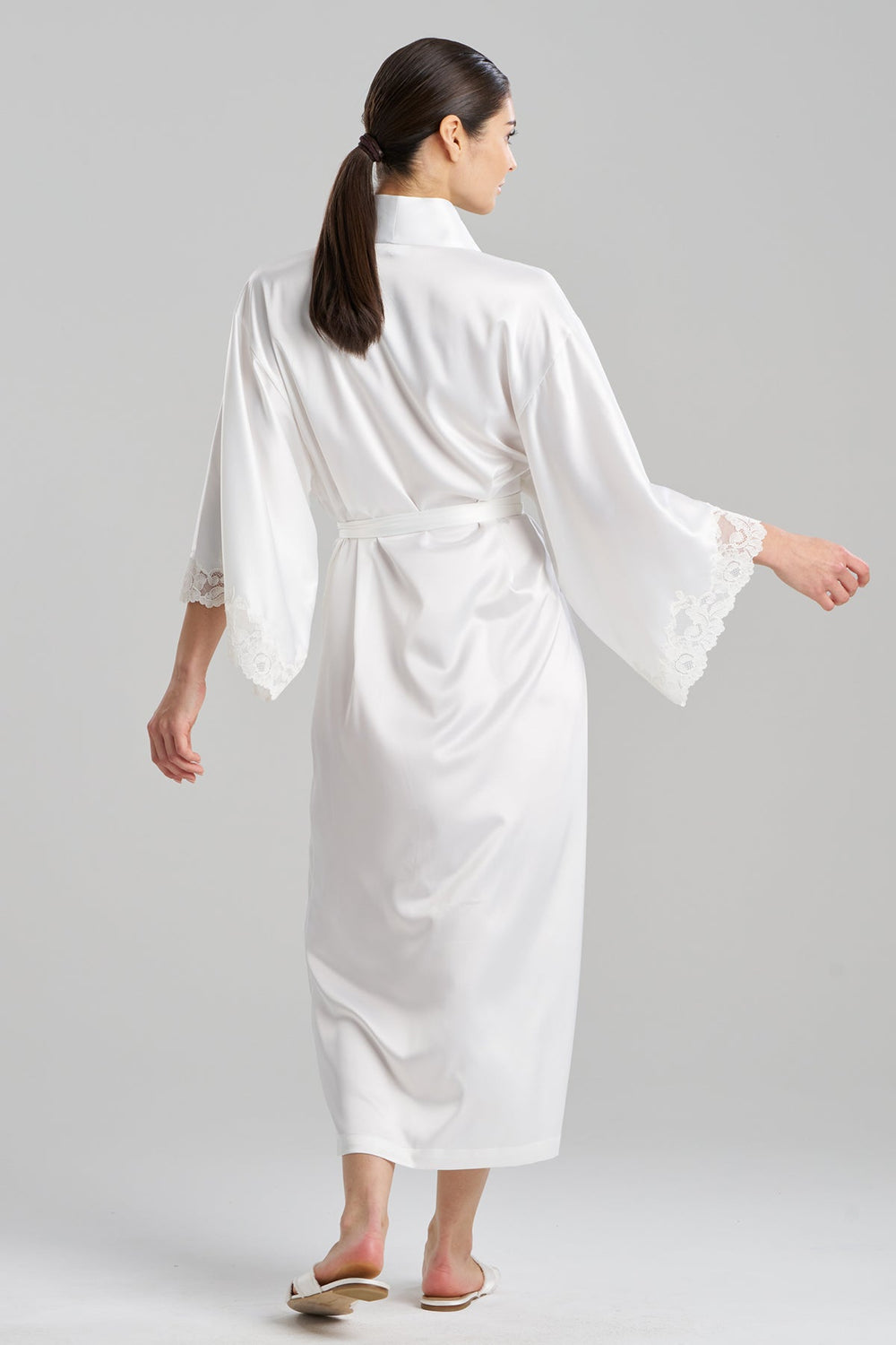 Peony Glamour Robe in white | Natori