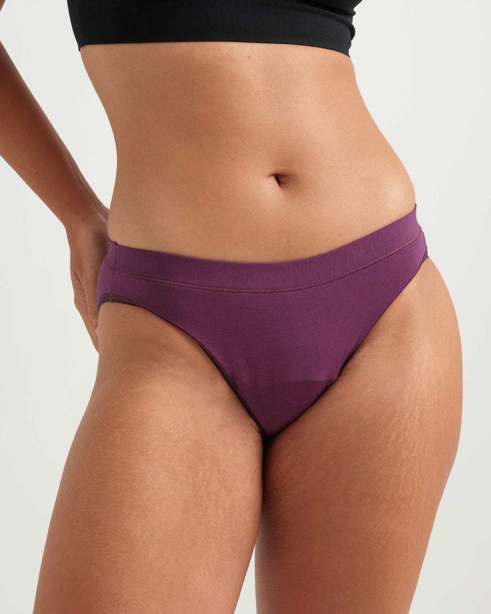 Leakproof Comfort Bikini in black | Saalt