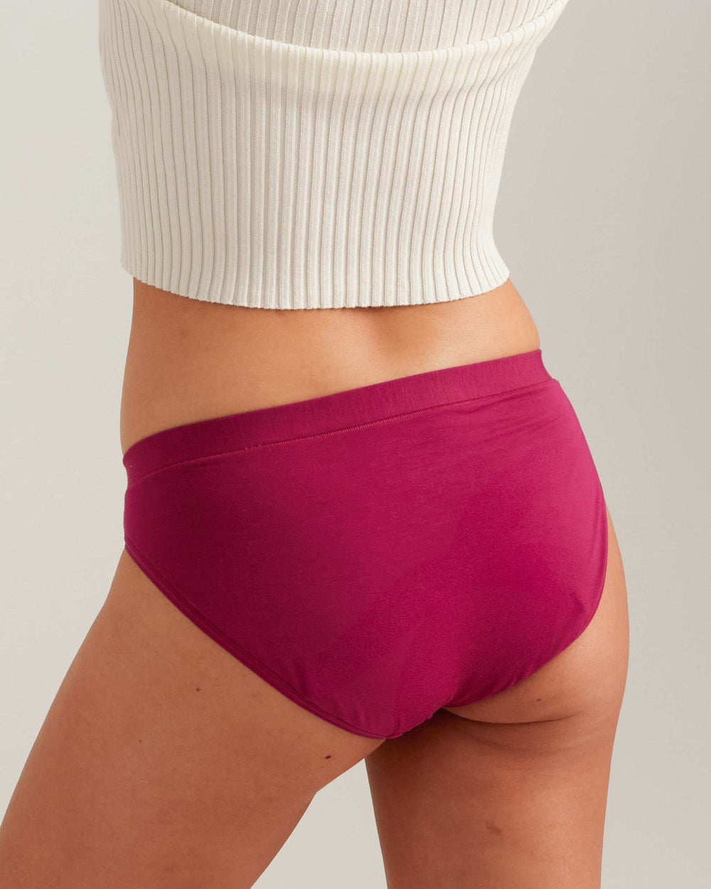 Leakproof Comfort Bikini in black | Saalt