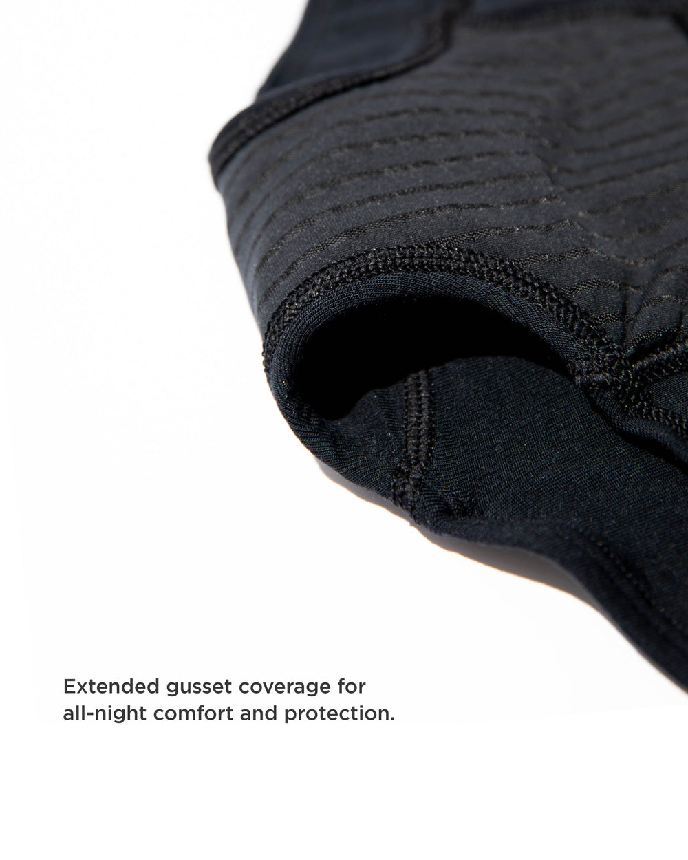 Leakproof Comfort CloudShort in black | Saalt