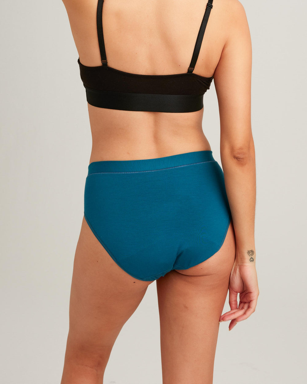 Leakproof Comfort Brief in black | Saalt