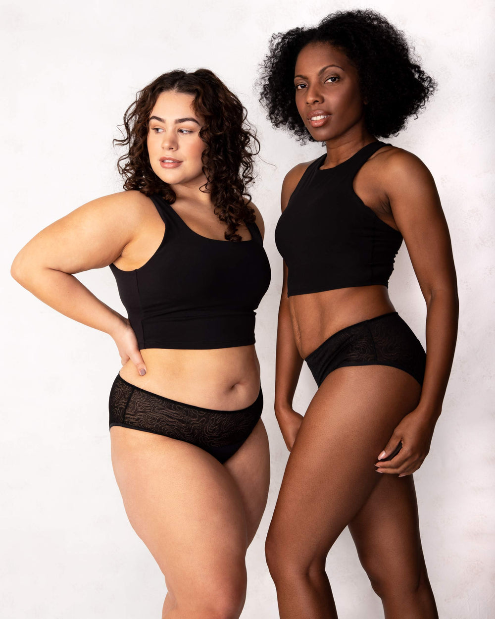 Leakproof Lace Hipster in black | Saalt