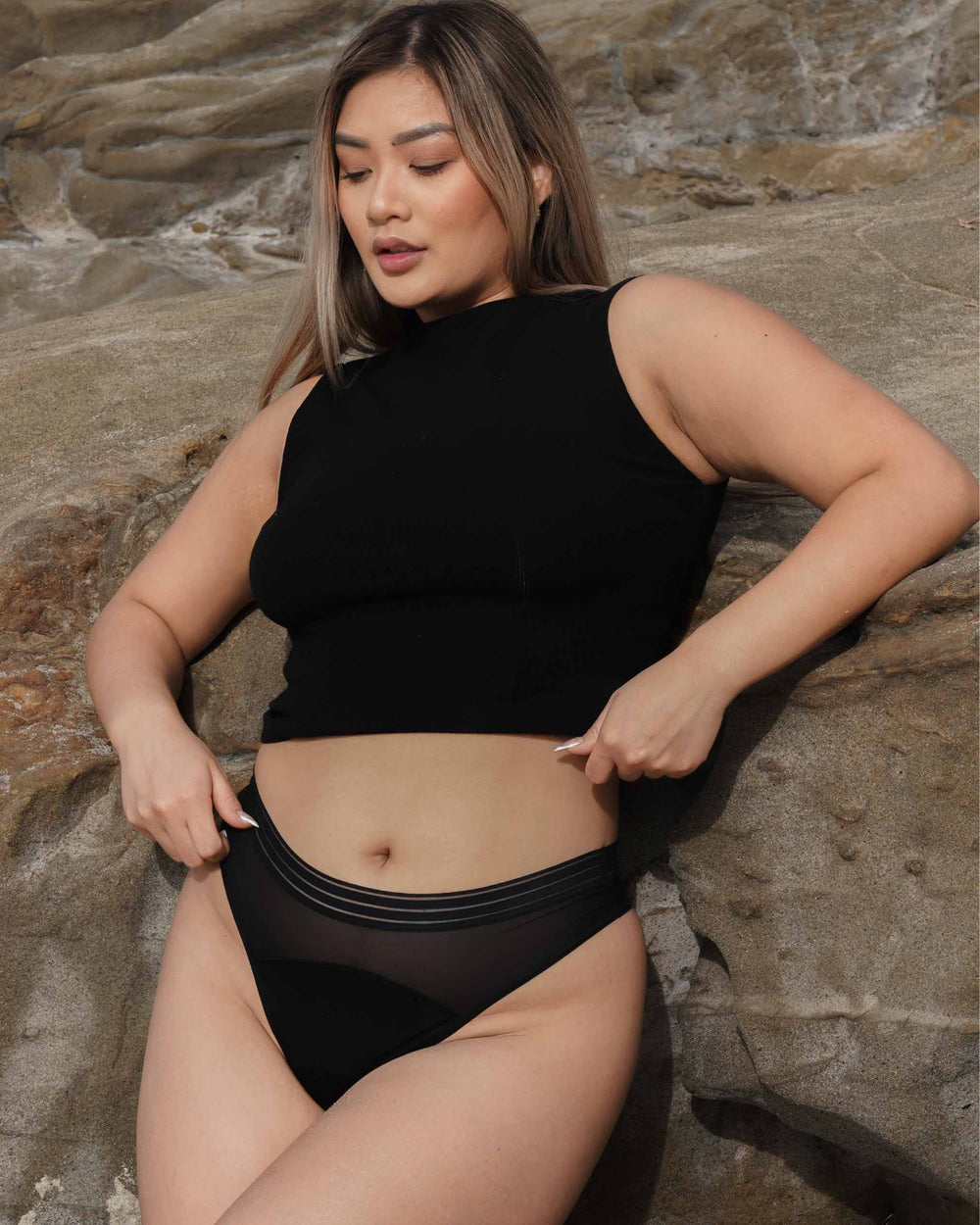 Leakproof Mesh Thong in black | Saalt