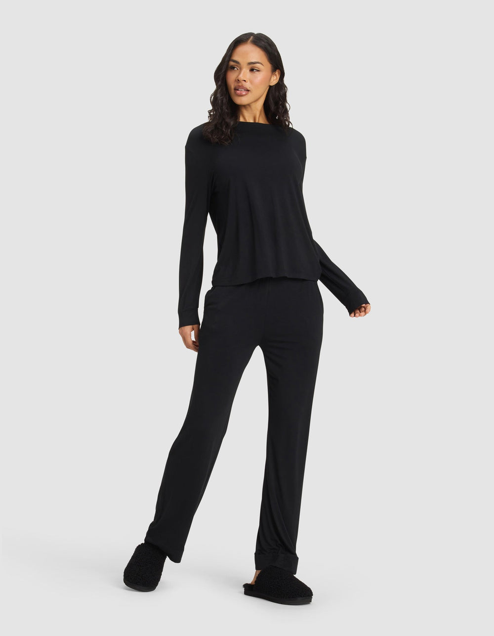Women's Bamboo Stretch-Knit Long Sleeve Lounge Tee & Pant Set in blue | Cozy Earth