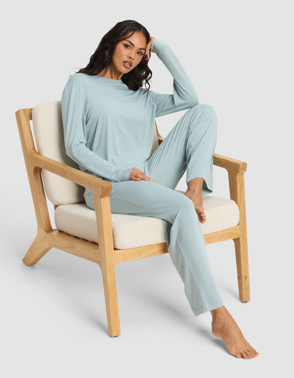 Women's Bamboo Stretch-Knit Long Sleeve Lounge Tee in black | Cozy Earth