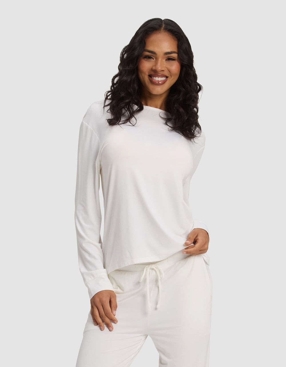 Women's Bamboo Stretch-Knit Long Sleeve Lounge Tee in black | Cozy Earth