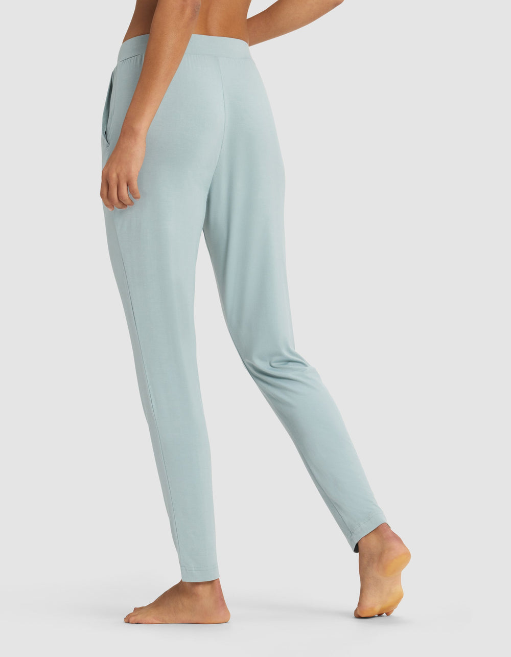 Women's Bamboo Stretch-Knit Tapered Pant in blue | Cozy Earth