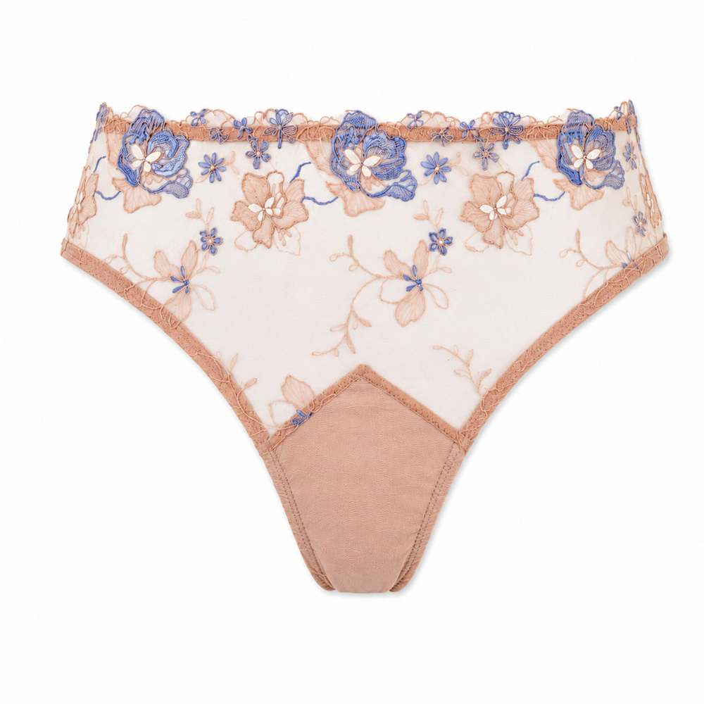 Élise Tanga | huit-lingerie