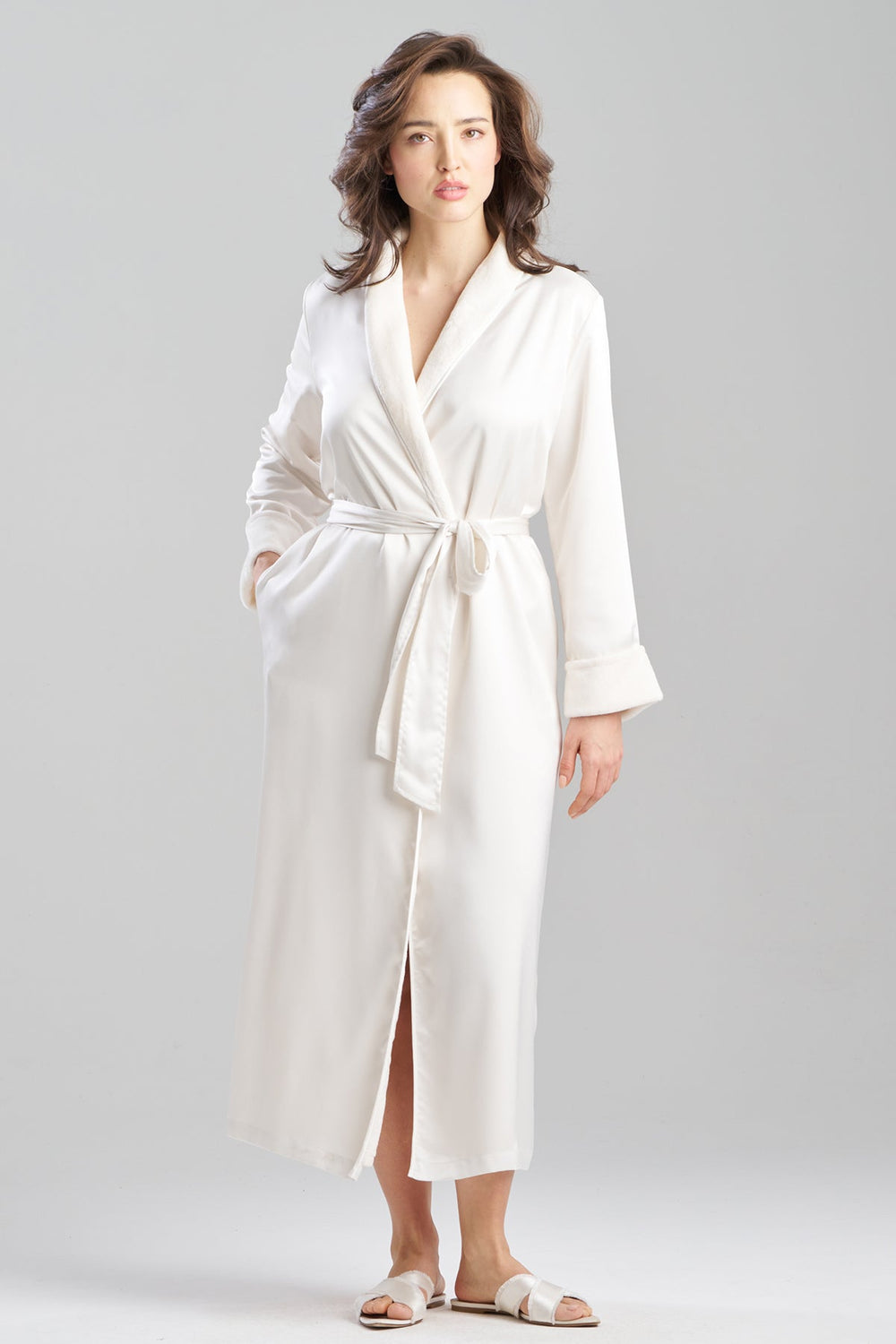 Satin Plush Robe in white | Natori