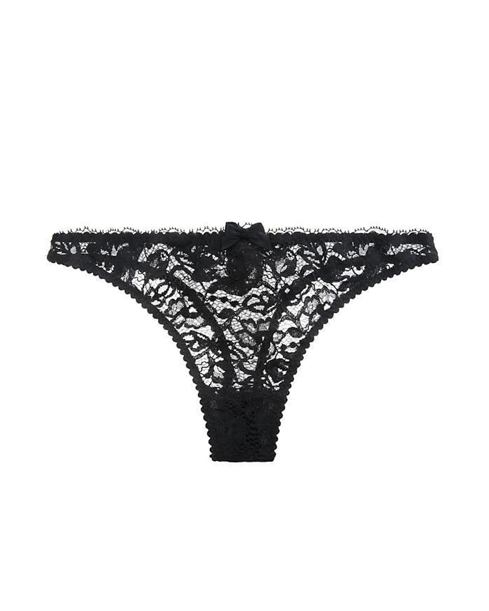 Journelle Eva Thong in black