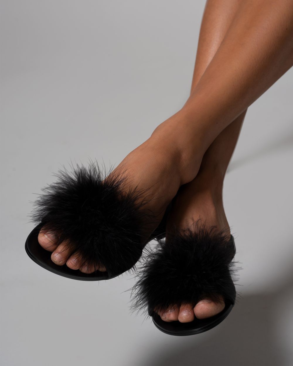 Le Petit Trou Jacqueline Slip-On in black