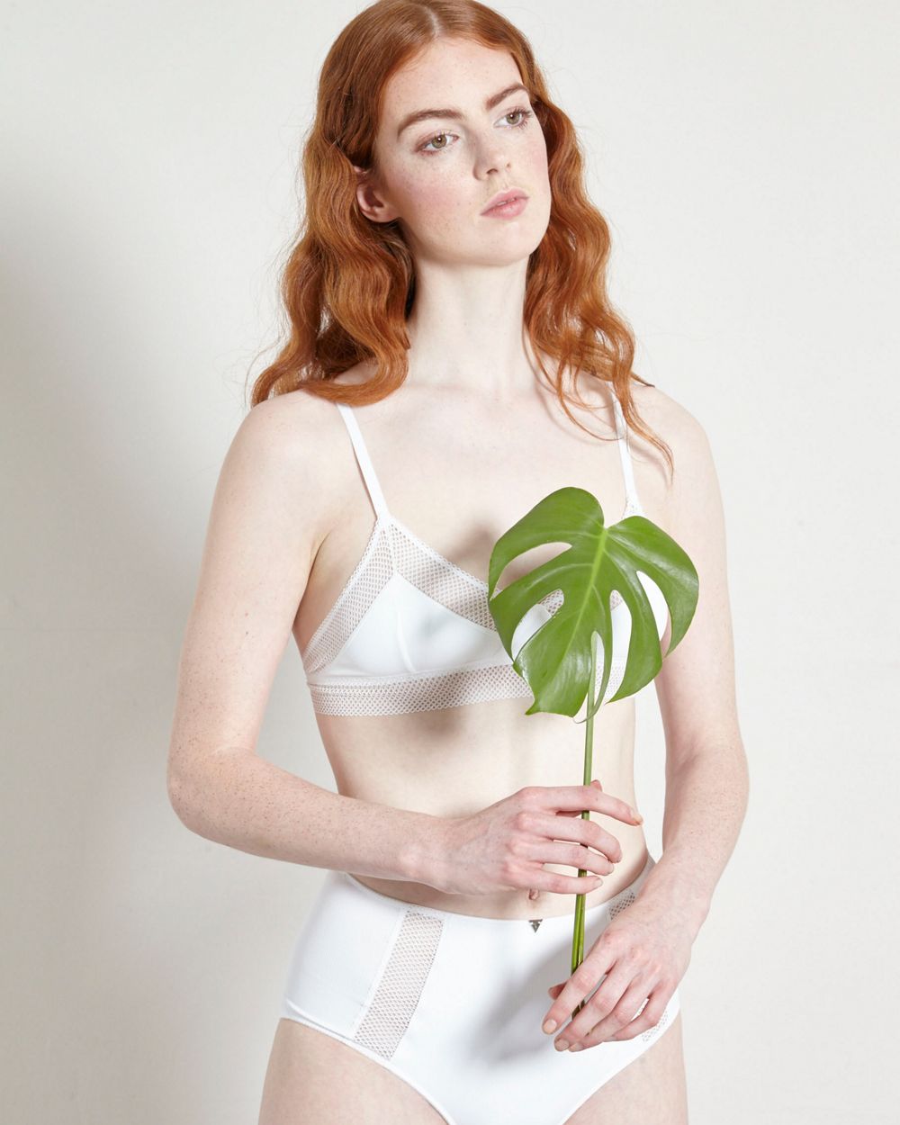 Beija London Ribbed X Bra in white