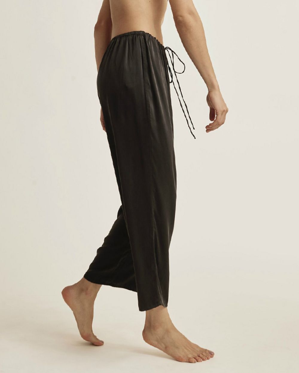 Skin Sandwashed Silk Tilda Pant in black