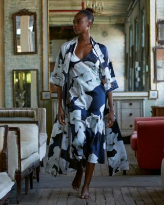 Violet & Wren Camo Bloom Longline Kimono in blue