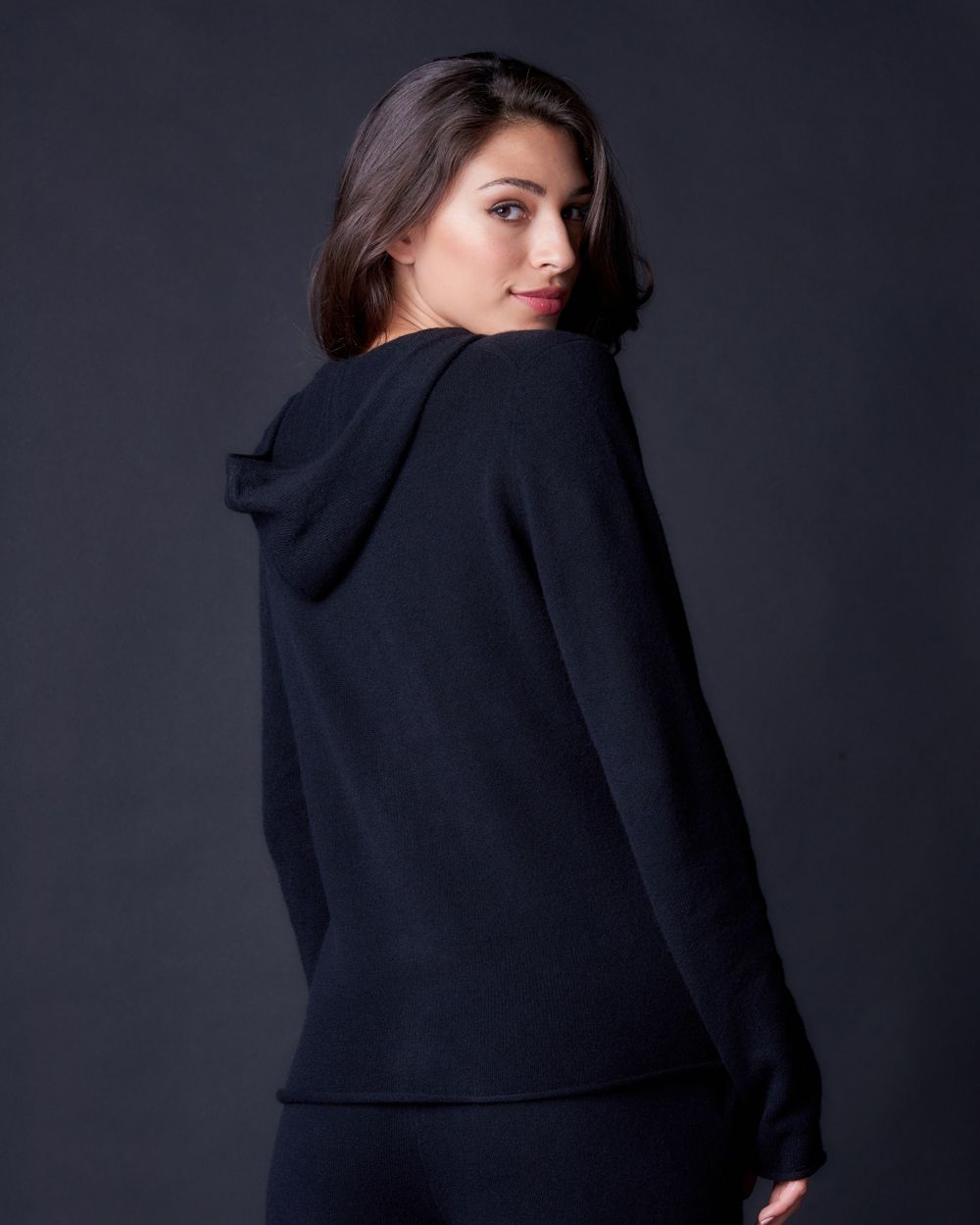 Arlotta Cashmere Hoodie Jacket Front Zipper in black
