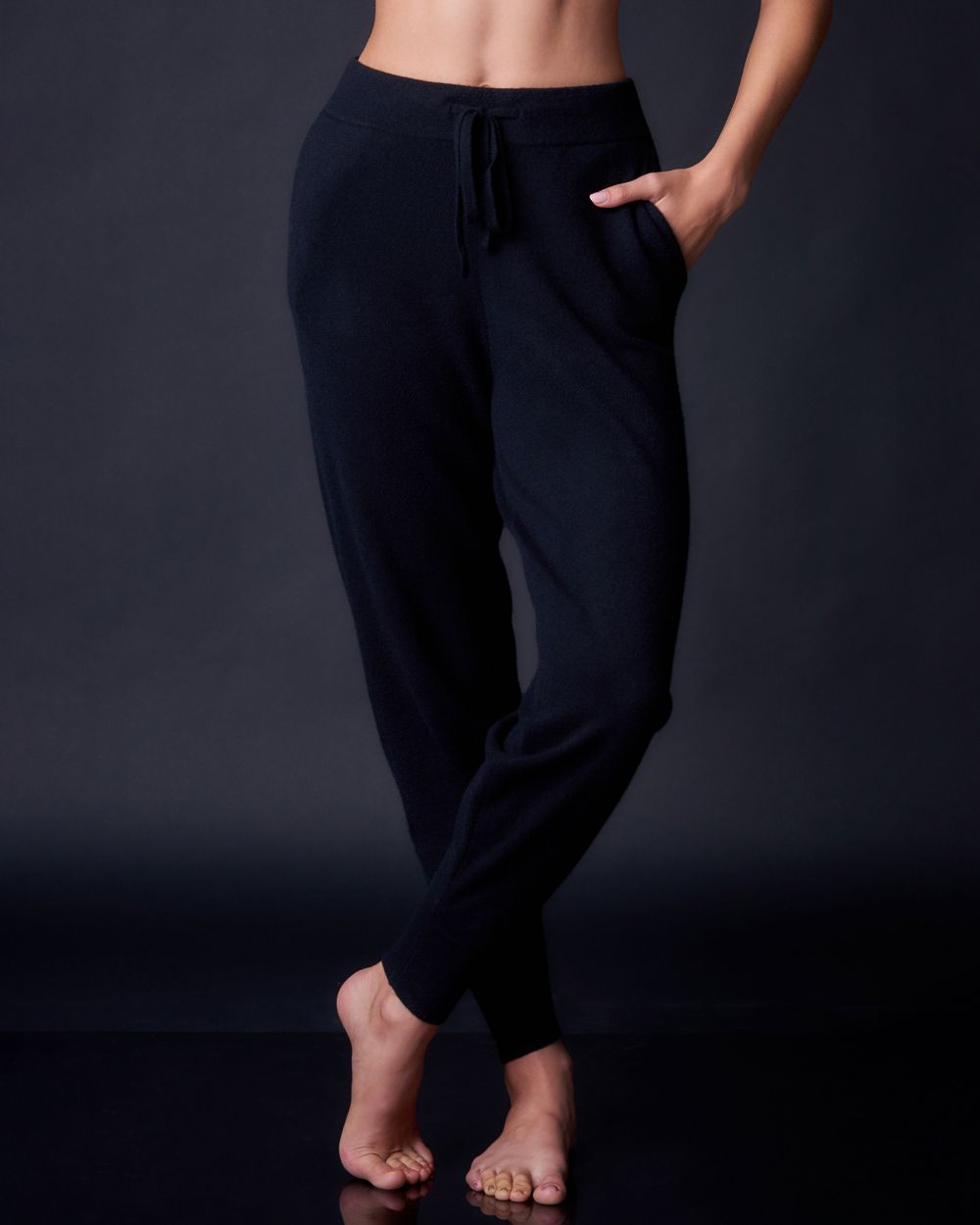 Arlotta Cashmere Jogger in black