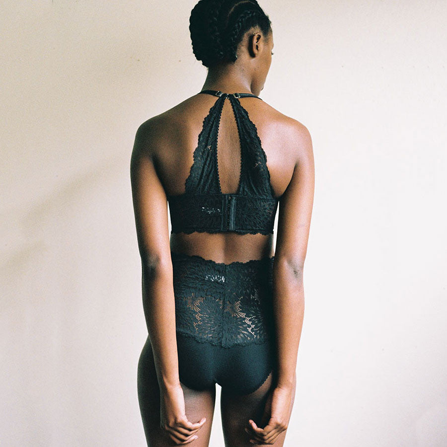 Lonely Dahlia Underwire Bra in black